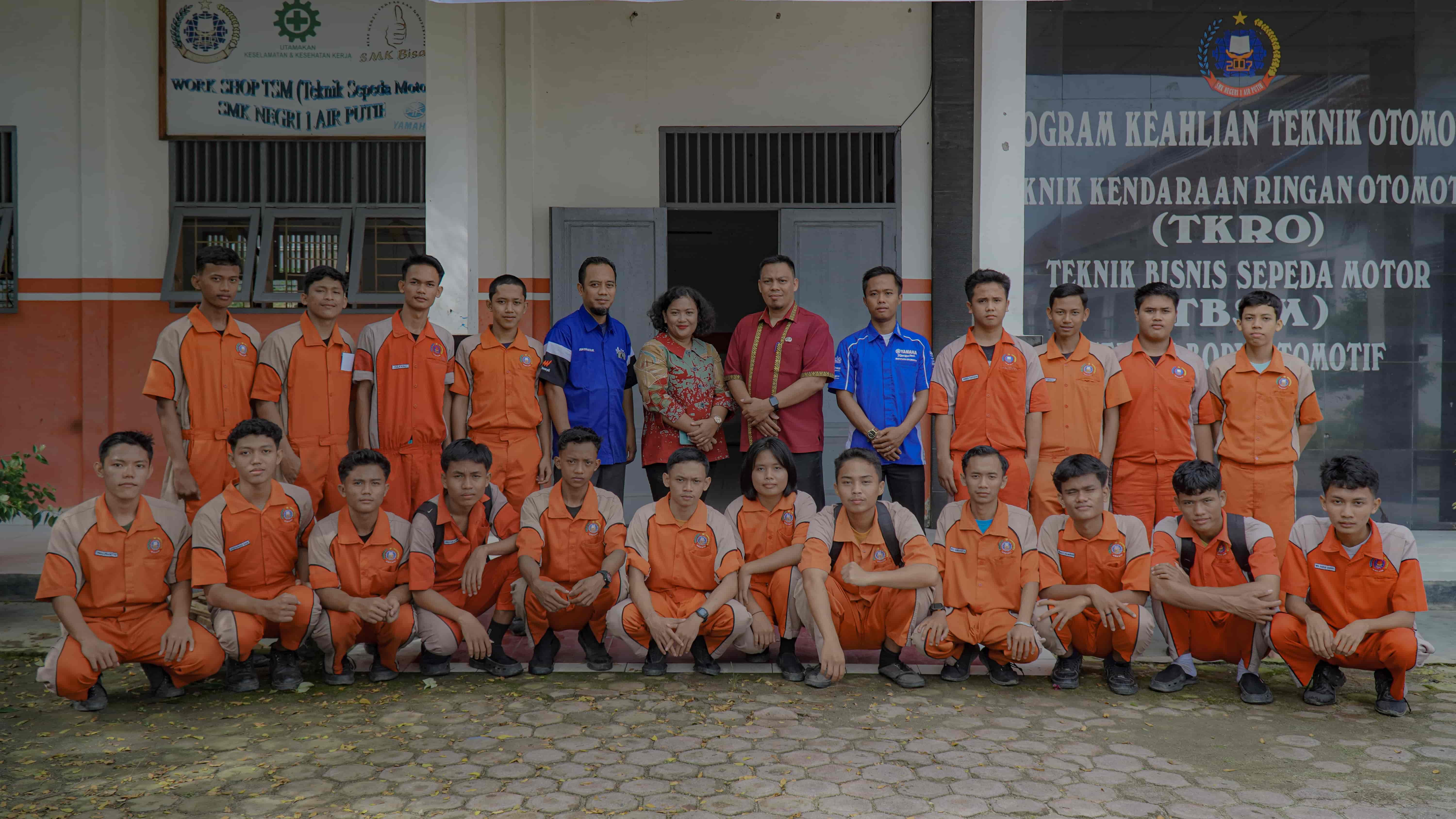 Semangat Meraih Kompetensi: UKK TBSM SMK Negeri 1 Air Putih Tahun 2025